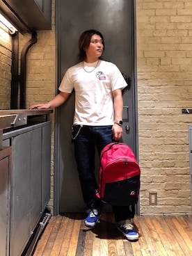 「90'sコーデ」｜「アイテム（財布/小物）」を使った、吉川修平さん（メンズ・175cm）の春コーディネート