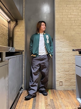 「70'sコーデ」｜「アイテム（ジャージ）」を使った、吉川修平さん（メンズ・175cm）の春コーディネート