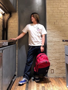 「90'sコーデ」｜「アイテム（財布/小物）」を使った、吉川修平さん（メンズ・175cm）の春コーディネート