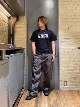 「90'sコーデ」｜「アイテム（財布/小物）」を使った、吉川修平さん（メンズ・175cm）の春コーディネート