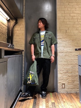 「90'sコーデ」｜「アイテム（財布/小物）」を使った、吉川修平さん（メンズ・175cm）の夏コーディネート