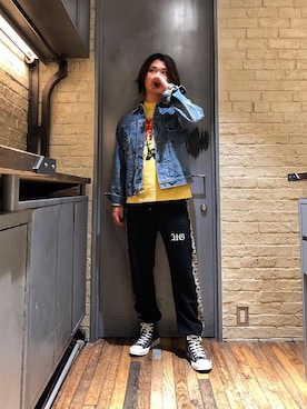 「90'sコーデ」｜「アイテム（ジャケット/アウター）」を使った、吉川修平さん（メンズ・175cm）の夏コーディネート