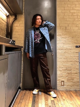 「70'sコーデ」｜「アイテム（アクセサリー）」を使った、吉川修平さん（メンズ・175cm）の秋コーディネート