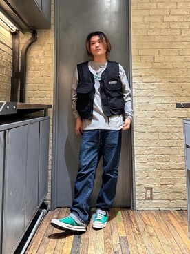 「ロンt」｜「アイテム（アクセサリー）」を使った、吉川修平さん（メンズ・175cm）の冬コーディネート