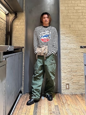 「ロンt」｜「アイテム（アクセサリー）」を使った、吉川修平さん（メンズ・175cm）の冬コーディネート