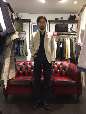 「WORK NOT WORK URBAN RESEARCH（ワークノットワークアーバンリサーチ）のアイテム（テーラードジャケット）」を使った、島林 裕樹さん（メンズ・177cm）の夏コーディネート