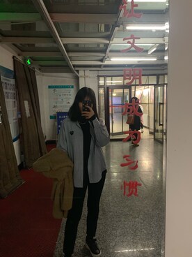 「CDG（シーディージー）のアイテム（ジャケット/アウター）」を使った、徐happylyさん（レディース・165cm）の冬コーディネート