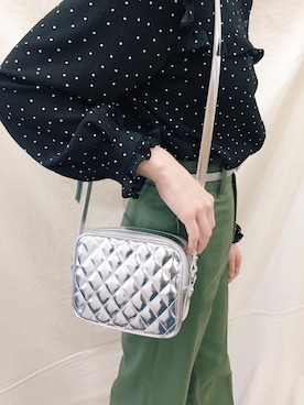 井守英恵さんのコーディネート