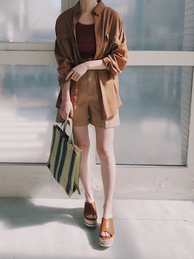 井守英恵さんのコーディネート