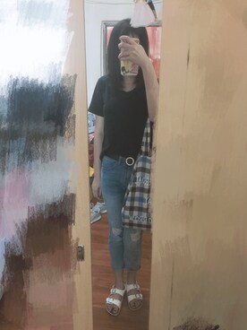 「GU（ジーユー）のアイテム（デニムパンツ、ブルー系）」を使った、ティンガさん（レディース・166cm）の秋コーディネート
