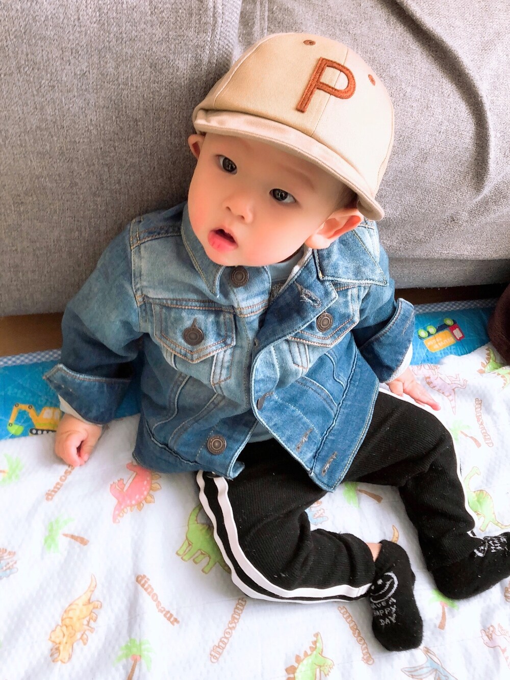 「カジュアル、男の子コーデ、シンプルコーデ、赤ちゃんコーデ、ベビーコーデ、プチプラコーデ、キャップ、Gジャン、ブリーズ」｜「BREEZEのアイテム（デニムジャケット、ブルー系）」を使った、ritoさん（キッズ・80cm）の冬コーディネートの1枚目の写真