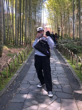 「Yves Saint Laurent（イヴサンローラン）のアイテム（パンツ）」を使った、TONGARIさん（メンズ・177cm）の春コーディネート