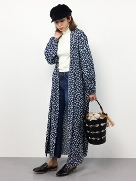 mihiroさんの「裾ほんのりフレア切りっぱなしダメージ加工ストレッチデニムパンツ」を使ったコーディネート
