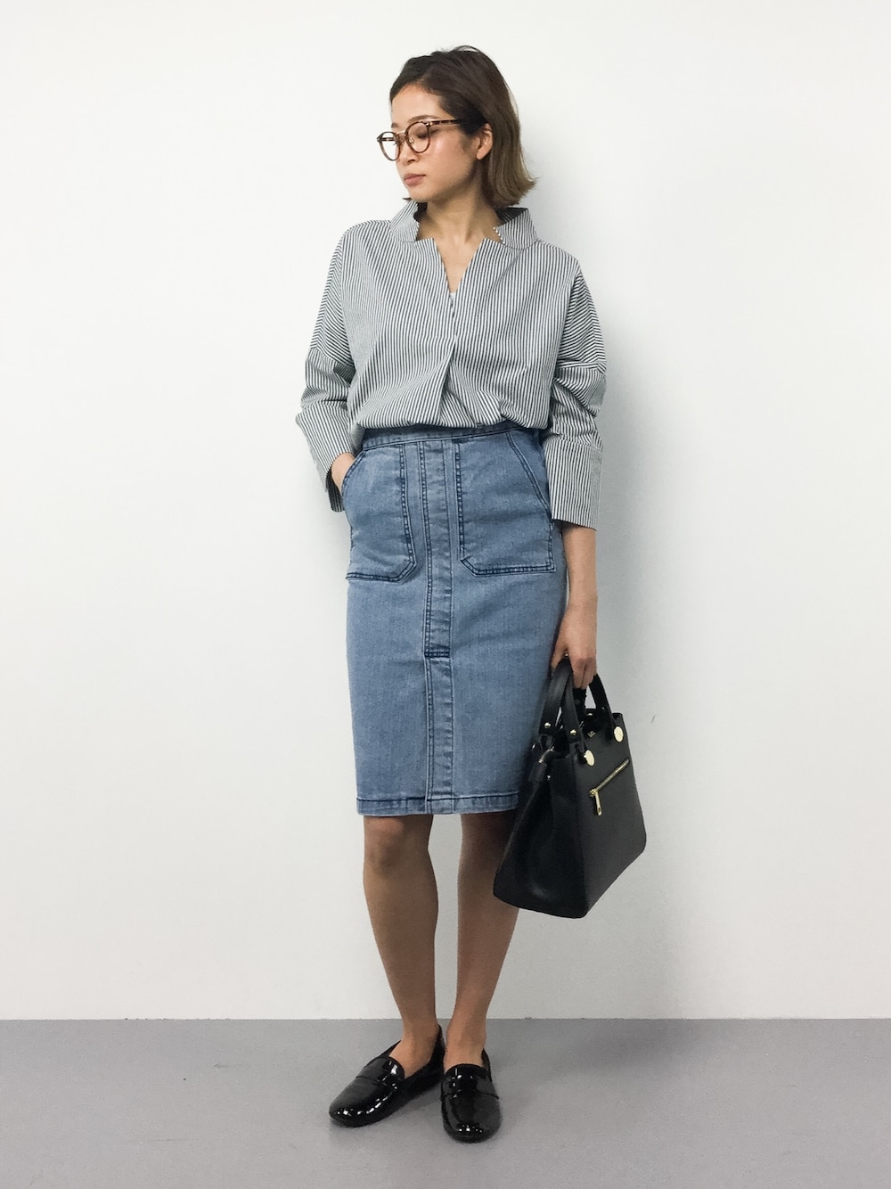脚のラインを美しく見せる≪Miu Miu≫デニムペンシルスカート mihiro|STYLE DELIのデニムスカートを使ったコーディネート - WEAR