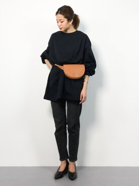 「アイテム（ボディバッグ/ウエストポーチ、イエロー系）」を使った、mihiroさん（レディース・156cm）の春コーディネート