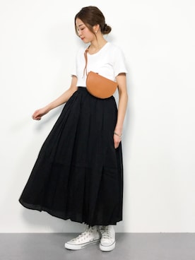 「アイテム（ボディバッグ/ウエストポーチ、イエロー系）」を使った、mihiroさん（レディース・156cm）の春コーディネート