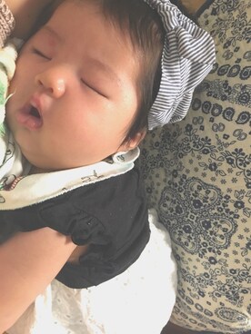 「Babiesrus（ベビーザらス）のアイテム（ヘアバンド、ブルー系）」を使った、nicoさん（キッズ・60cm）の夏コーディネート