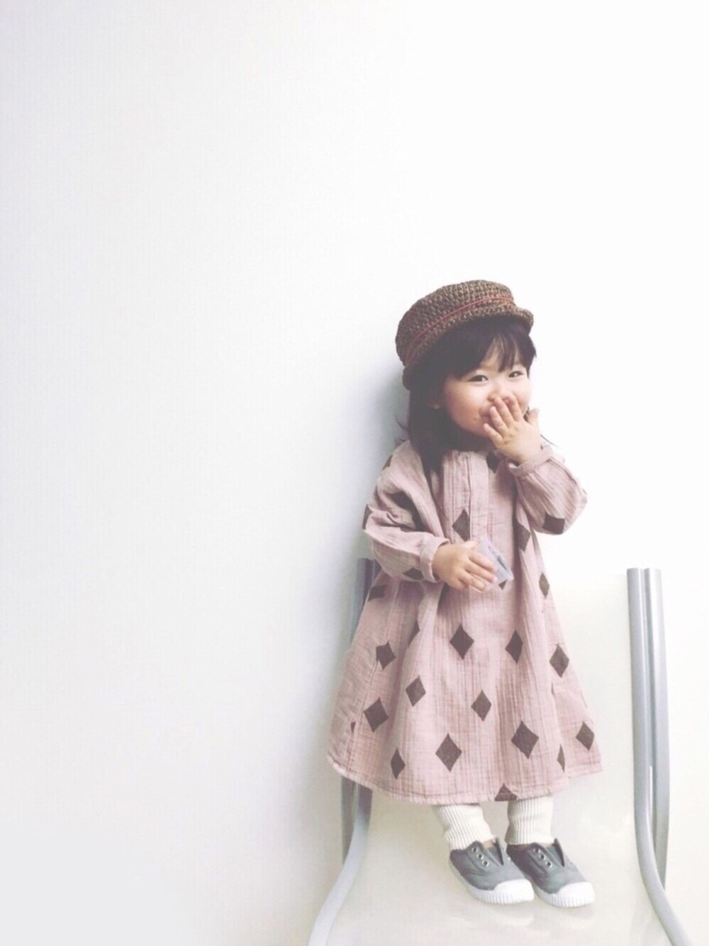 「キッズコーデ、kids、1歳、おんなのこ、ワンピース、カンカン帽、ピンクフェス3、WEAR的ポーズ、韓国子供服、北欧」｜「BOBO CHOSESのアイテム（ワンピース、ピンク系）」を使った、emma*◡̈**さん（キッズ・70cm）の春コーディネートの1枚目の写真