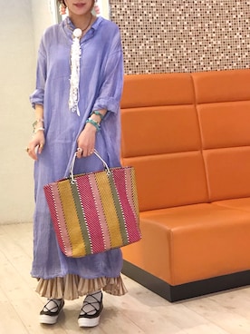 「アイテム（トートバッグ、レッド系）」を使った、RaRa Clocheさん（レディース・170cm）の春コーディネート