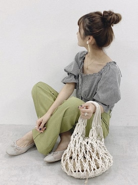 「アイテム（バレエシューズ、グレー系）」を使った、kyonさん（レディース・165cm）の春コーディネート