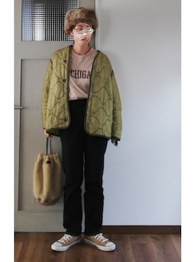 「ハイウエストストレートジーンズ」｜「アイテム（ミリタリージャケット）」を使った、まいこさん（レディース・160cm）の秋コーディネート