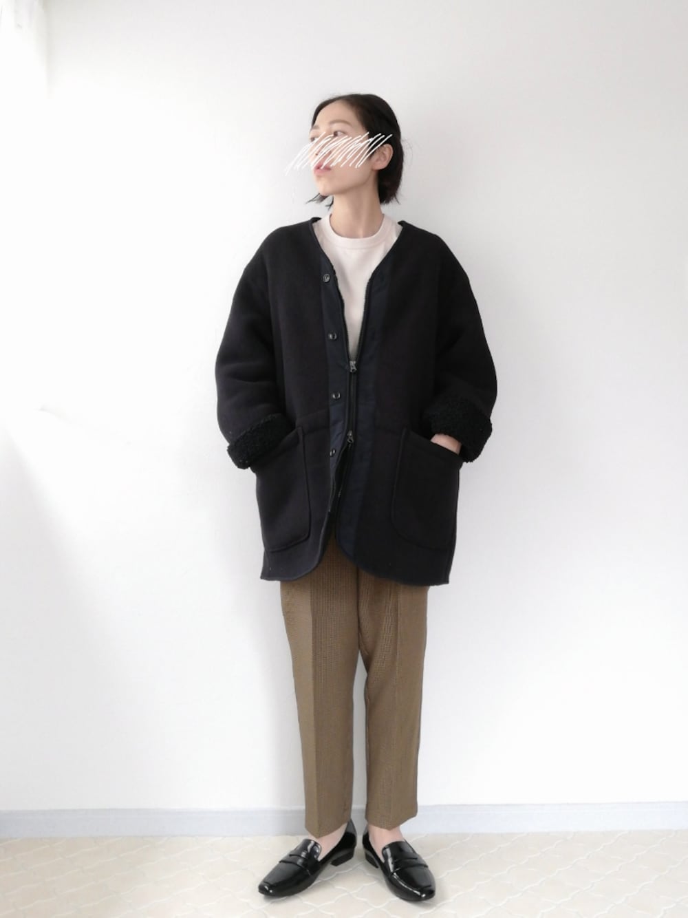 「フリース、フリースジャケット、メンズライク、ユニクロ、チェックパンツ、ローファー、冬コーデ」｜「ORiental TRafficのシューズ（その他シューズ、ブラック系）」を使った、まいこさん（レディース・160cm）の秋コーディネートの1枚目の写真