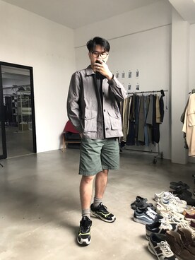 「アイテム（カーゴパンツ、イエロー系）」を使った、馬家梁梁梁さん（メンズ・173cm）の夏コーディネート