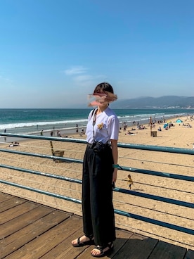 「海外」｜「アイテム（腕時計）」を使った、アカリさん（レディース・172cm）の秋コーディネート