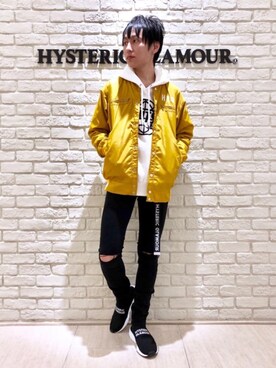 「黒スキニー」｜「アイテム（スタジャン）」を使った、RYUさん（メンズ・172cm）の冬コーディネート