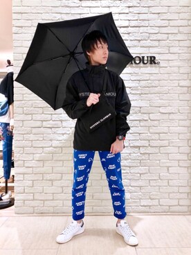「HYSTERIC GLAMOUR（ヒステリックグラマー）のアイテム（折りたたみ傘）」を使った、RYUさん（メンズ・172cm）の春コーディネート