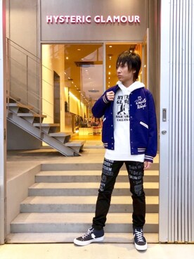 「黒スキニー」｜「アイテム（スタジャン）」を使った、RYUさん（メンズ・172cm）の冬コーディネート