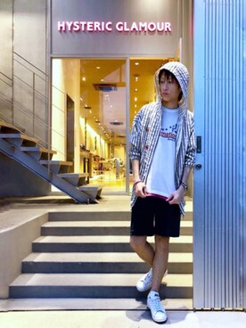「アイテム（バングル/リストバンド、レッド系）」を使った、RYUさん（メンズ・172cm）の夏コーディネート