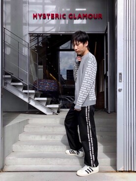 ニット セーターを使った ラインパンツ のメンズ人気ファッションコーディネート Wear