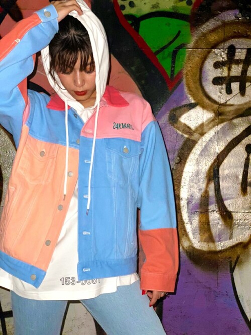 「ブルゾン、デニムジャケット、パッチワーク、ストリートMIX、24karats、verticalgarage」｜「24karatsのIris Duck Jacket（その他アウター、ピンク系）」を使った、yuki_vgさん（レディース・162cm）の秋コーディネートの1枚目の写真