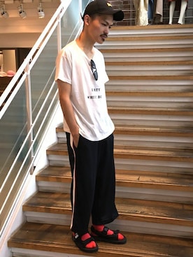 「SHIPS JET BLUE（シップスジェットブルー）のアイテム（Tシャツ/カットソー）」を使った、高村さん（メンズ・174cm）の夏コーディネート