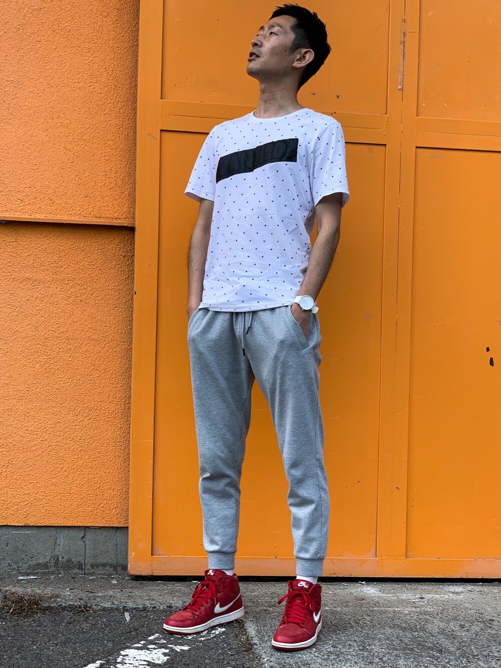 「夏コーデ、SKAGEN、スカーゲン、NIKE、Jordan、スニーカー、スニーカーコーデ、AIR JORDAN、エアジョーダン」｜「SKAGENのAAREN KULOR　SKW6520（アナログ腕時計、ホワイト系）」を使った、ほねさん（メンズ・176cm）の春コーディネートの1枚目の写真