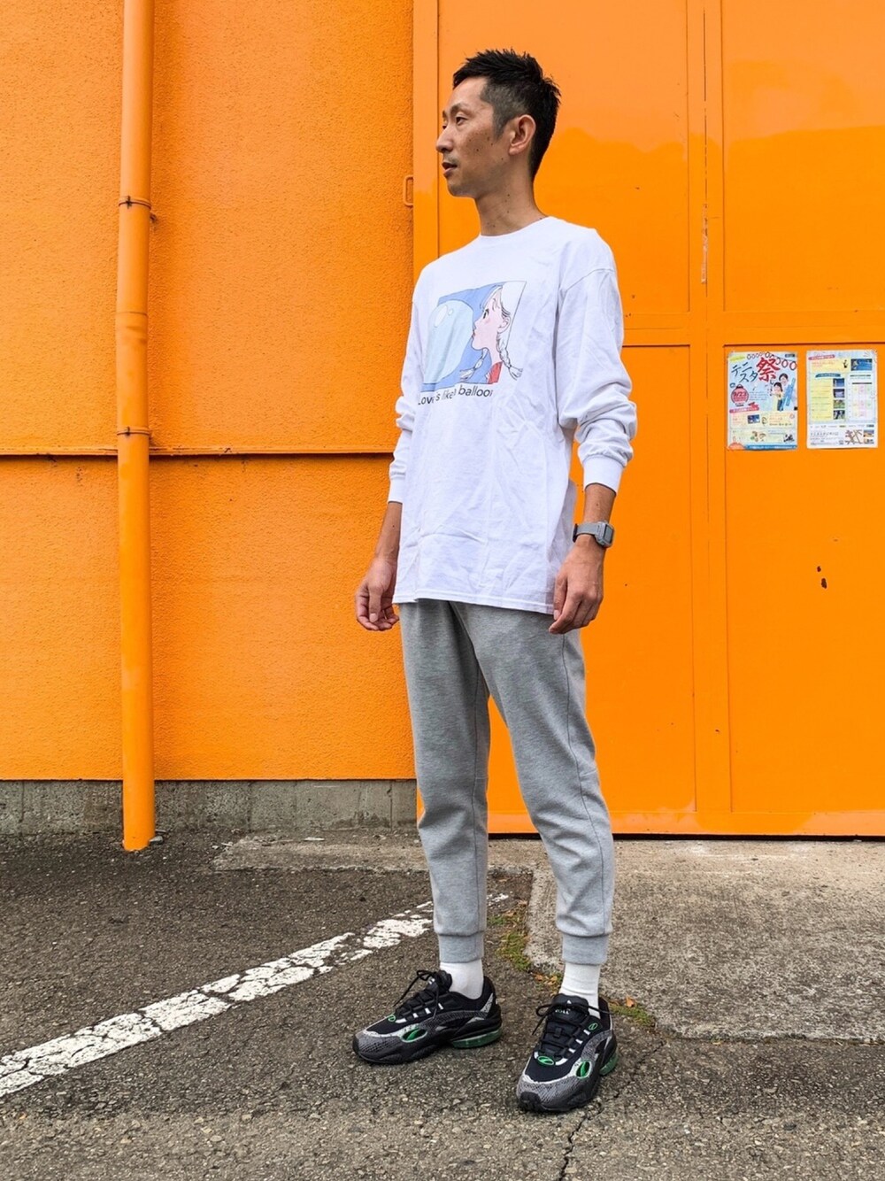 「PUMA、プーマ、スニーカー、スニーカーコーデ、スポーツミックス、秋コーデ、秋」｜「PUMAのREMIX　P5021（デジタル腕時計、グレー系）」を使った、ほねさん（メンズ・176cm）の秋コーディネートの1枚目の写真
