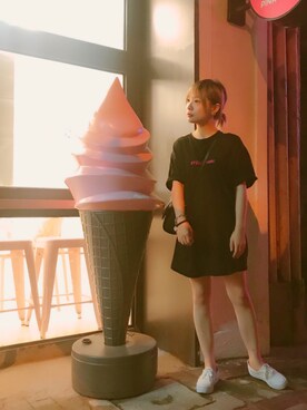 「Stussy Women（ステューシーウィメン）のアイテム（Tシャツ/カットソー、ブラック系）」を使った、Ketsu_zさん（レディース）の秋コーディネート