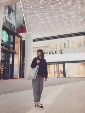 「FREITAG（フライターグ）のアイテム（ショルダーバッグ、グレー系）」を使った、Ketsu_zさん（レディース）の秋コーディネート