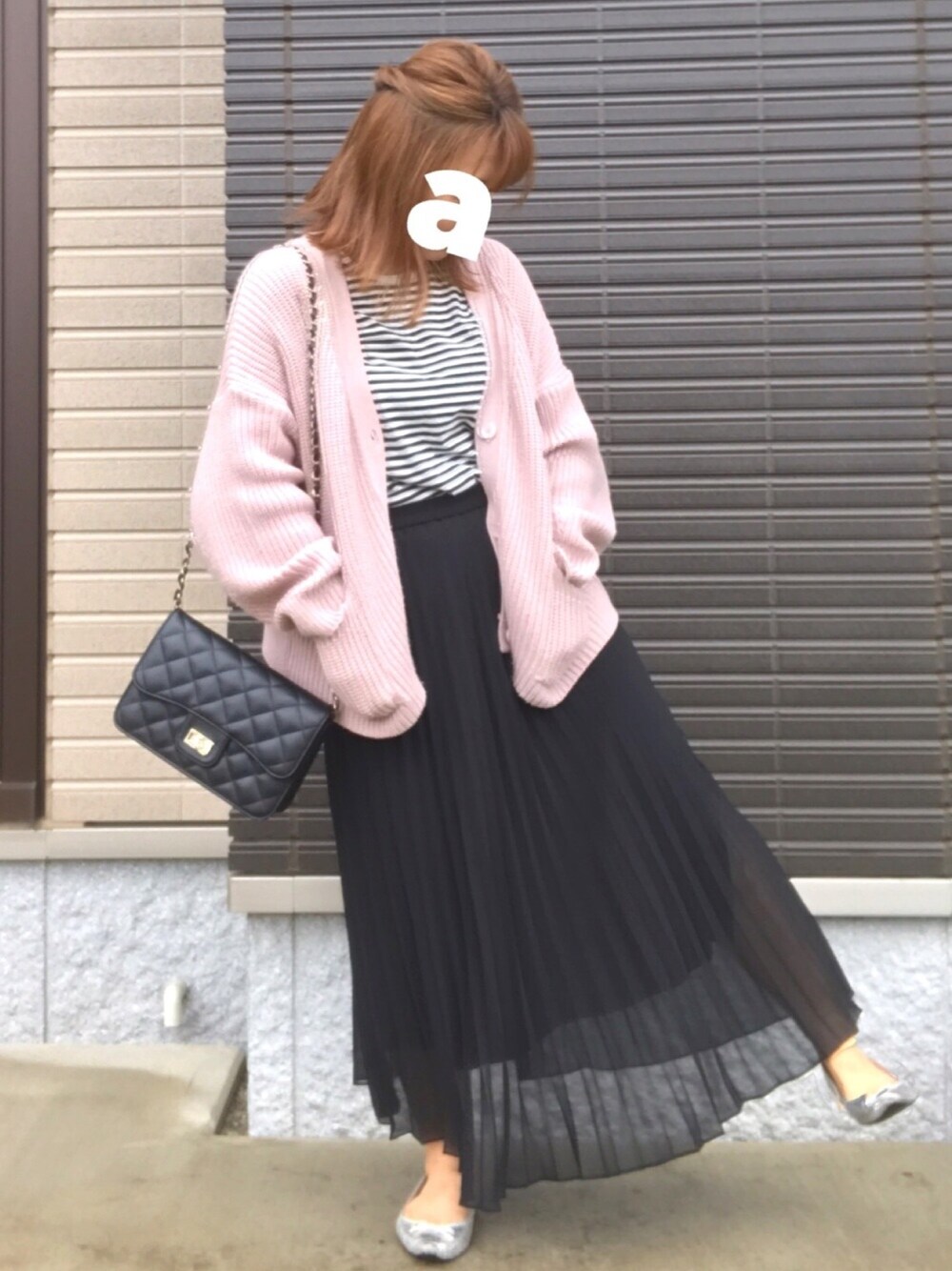 「春コーデ、プチプラコーデ、GU、UNIQLO、カーディガン、バレエシューズ、無印ボーダー、ootd、ピンク、プリーツスカート」｜「無印良品のアイテム（Tシャツ/カットソー、ホワイト系）」を使った、Tomomi_さん（レディース・155cm）の春コーディネートの1枚目の写真