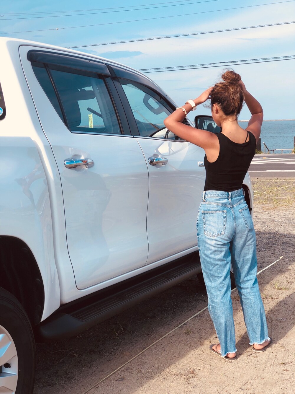 「summer、海コーデ、プチプラ、ラフ、シンプル、海」｜「GUのアイテム（パンツ、ブルー系）」を使った、rさん（レディース・156cm）の夏コーディネートの1枚目の写真
