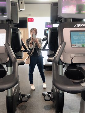 「TOUGH（タフ）のアイテム」を使った、joyce yangさん（レディース・161cm）の春コーディネート