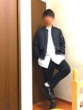 「白黒」｜「アイテム（ブルゾン）」を使った、yabokuさん（メンズ・172cm）の冬コーディネート