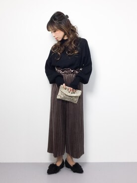 「ファーサンダル」｜「アイテム（パンプス）」を使った、..HK..さん（レディース・159cm）の冬コーディネート