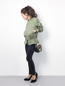 「URBAN RESEARCH（アーバンリサーチ）のアイテム（MA-1）」を使った、..HK..さん（レディース・159cm）の春コーディネート