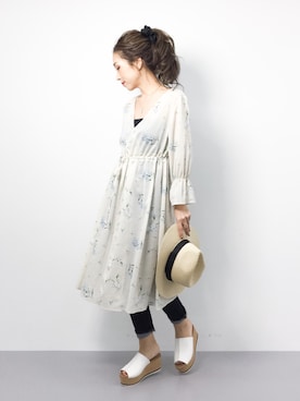 「花柄シャツ」｜「アイテム（その他アウター）」を使った、..HK..さん（レディース・159cm）の春コーディネート