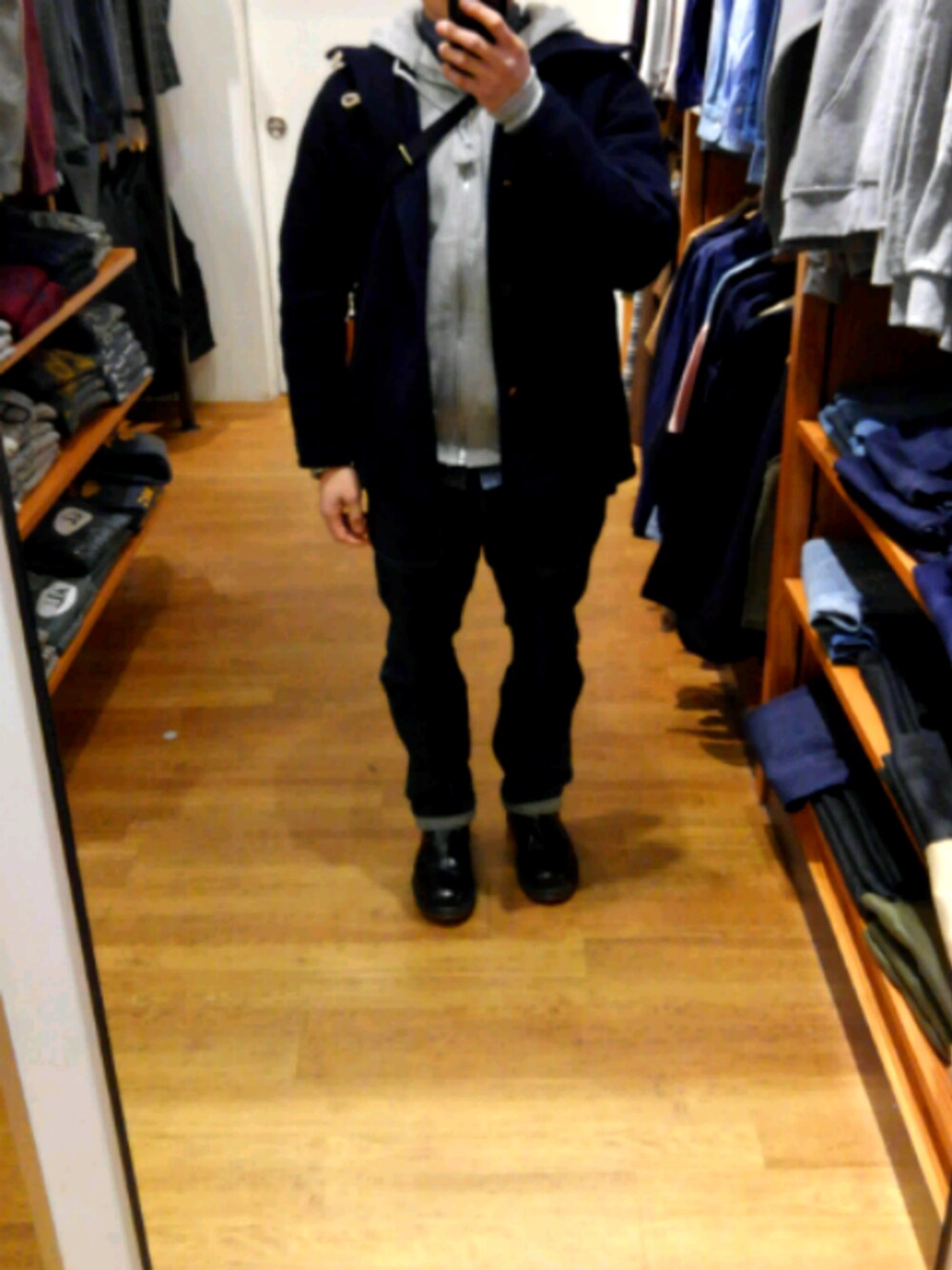 「Dr. Martensのアイテム（ブーツ、ブラック系）」を使った、脳みそ筋肉さん（メンズ・170cm）の冬コーディネートの1枚目の写真