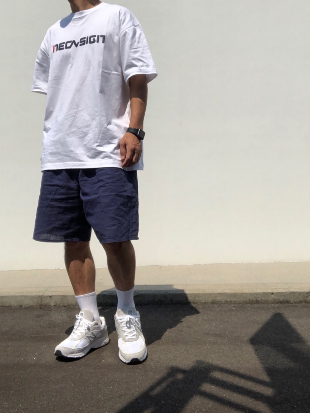 「bootleg、neonsign、FILA、Ralph Lauren、m990、M990V4、ビックシルエット、ビックT、ビッグシルエット、ビッグT」｜「NEONSIGNのアイテム（Tシャツ/カットソー、ホワイト系）」を使った、hellocoordinateさん（メンズ・170cm）の夏コーディネートの1枚目の写真