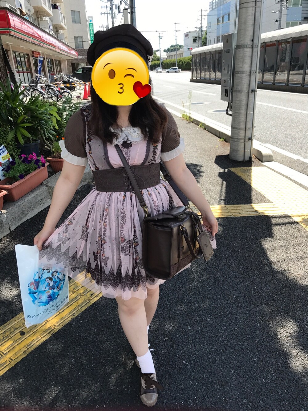 「axes femme、アクシーズ、ベレー帽、ワンピース、ピンク×ブラウン、オックスフォード、ゴムベルト、レースアップ、チュールワンピ、レース襟」｜「axes femmeのレースパールベレー（ハンチング/ベレー帽、ブラウン系）」を使った、teroさん（レディース・153cm）の夏コーディネートの1枚目の写真