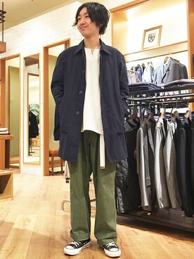 「GLOSTER（グロスター）のアイテム（ステンカラーコート）」を使った、よっしーさん（メンズ・169cm）の春コーディネート